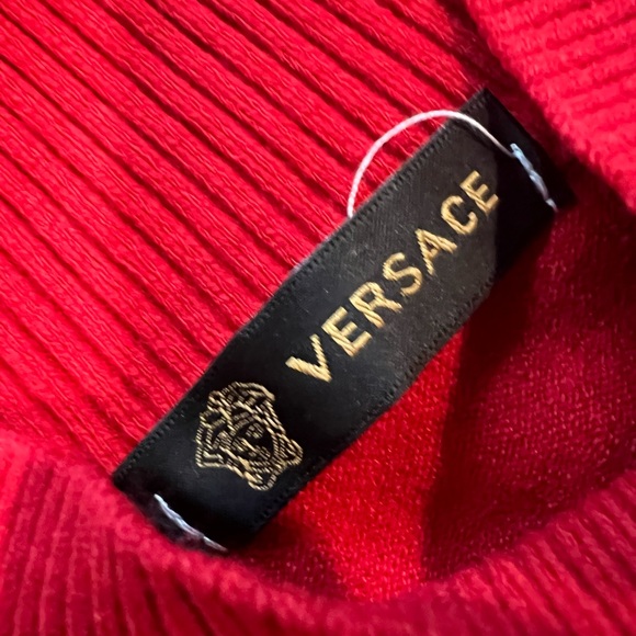 Versace vintage 90s Medusa safety pin print on red sweater - Picture 8 of 11